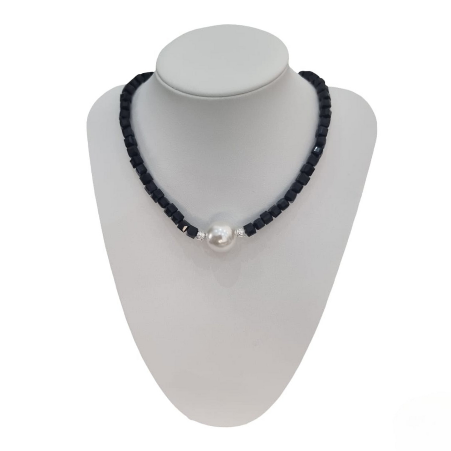 Pearl Nexus Necklace     Code: NK0018