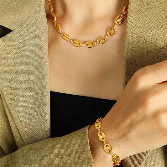 Opulent Necklace    Code: NKGP0021