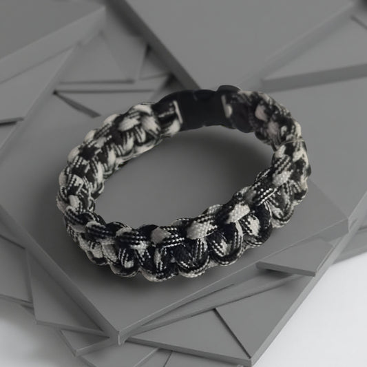 Black & White Camouflage Paracord Survival Bracelet    Code: PRC0010